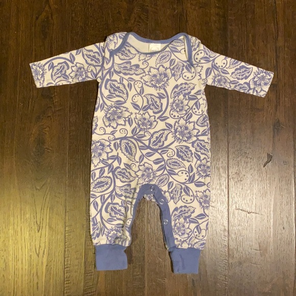 Tesa Babe Other - Tesa Babe Long Sleeve Romper